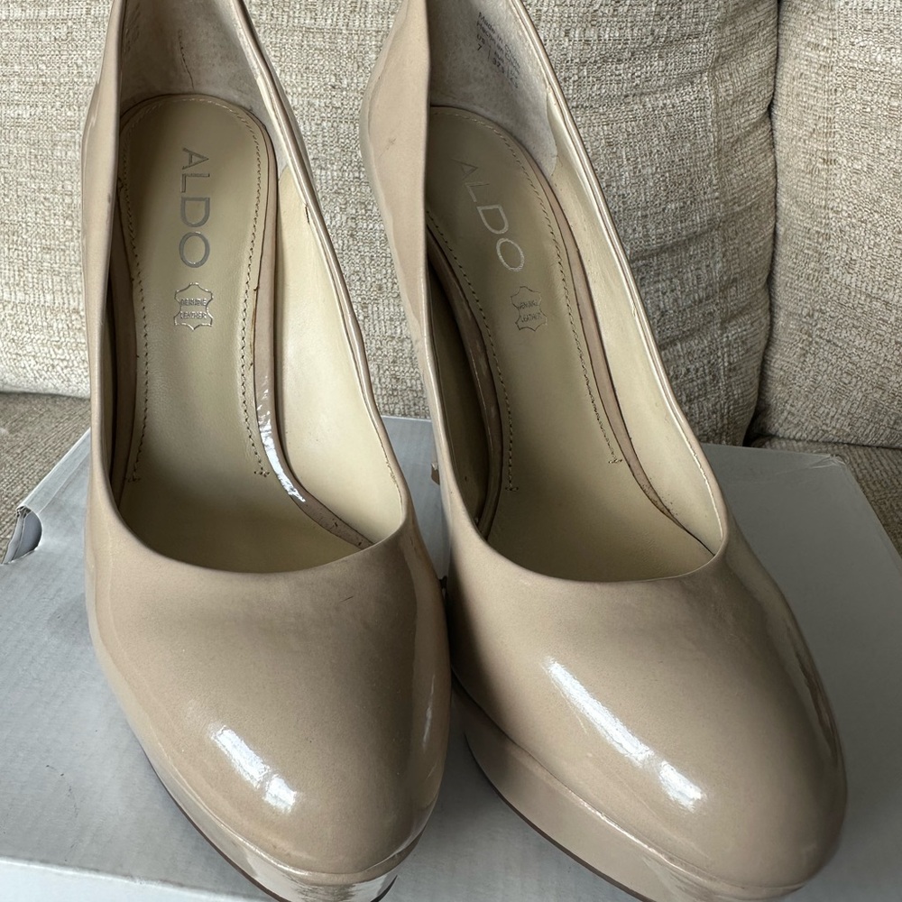 Aldo Women's Beige Patent Heels